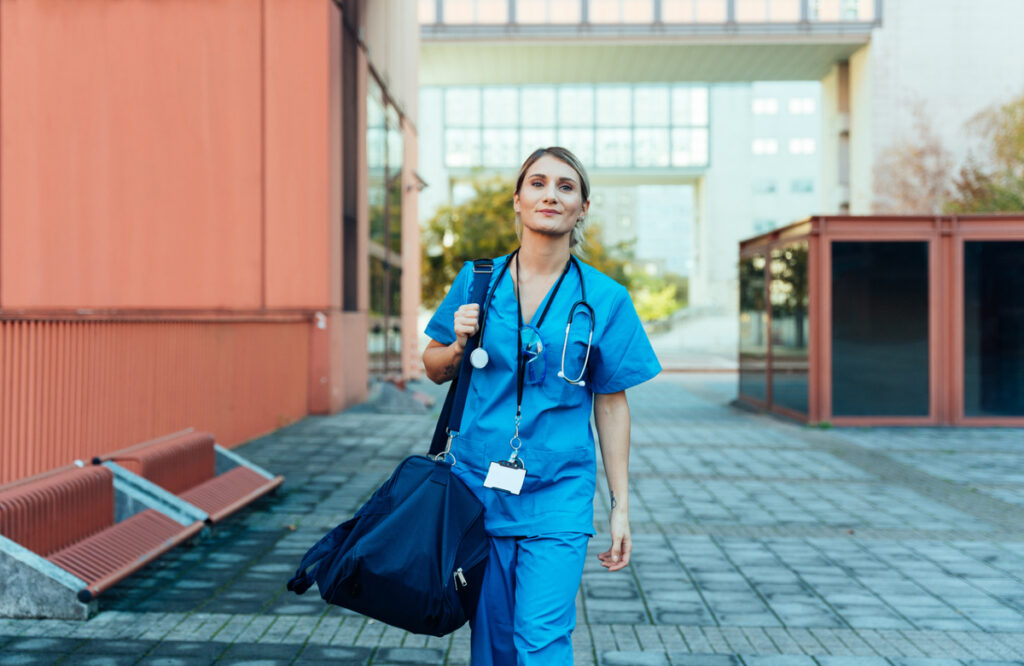 how to build confidence as a nurse